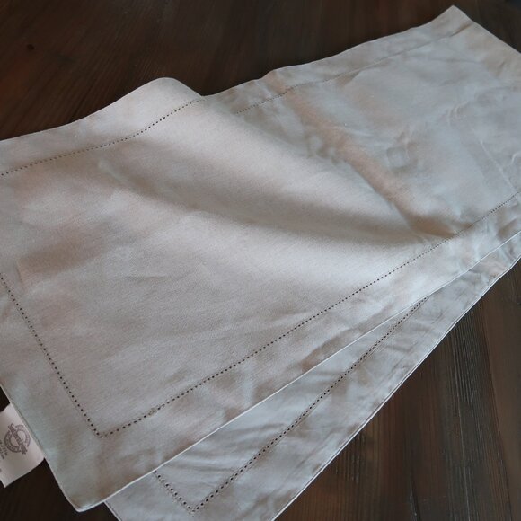 Southern Living Natural Linen Hemstitched Table Runner 14" x 72" - Picture 4 of 8